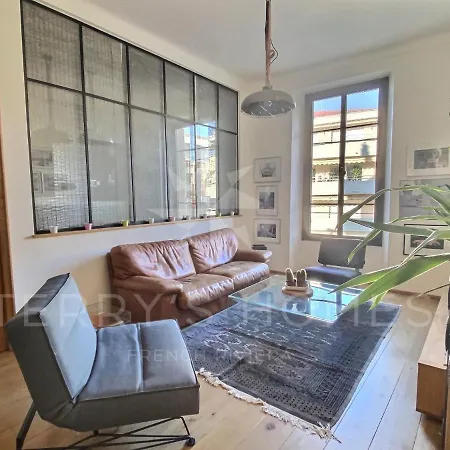 Louis By Terry's Homes Apartment Cannes